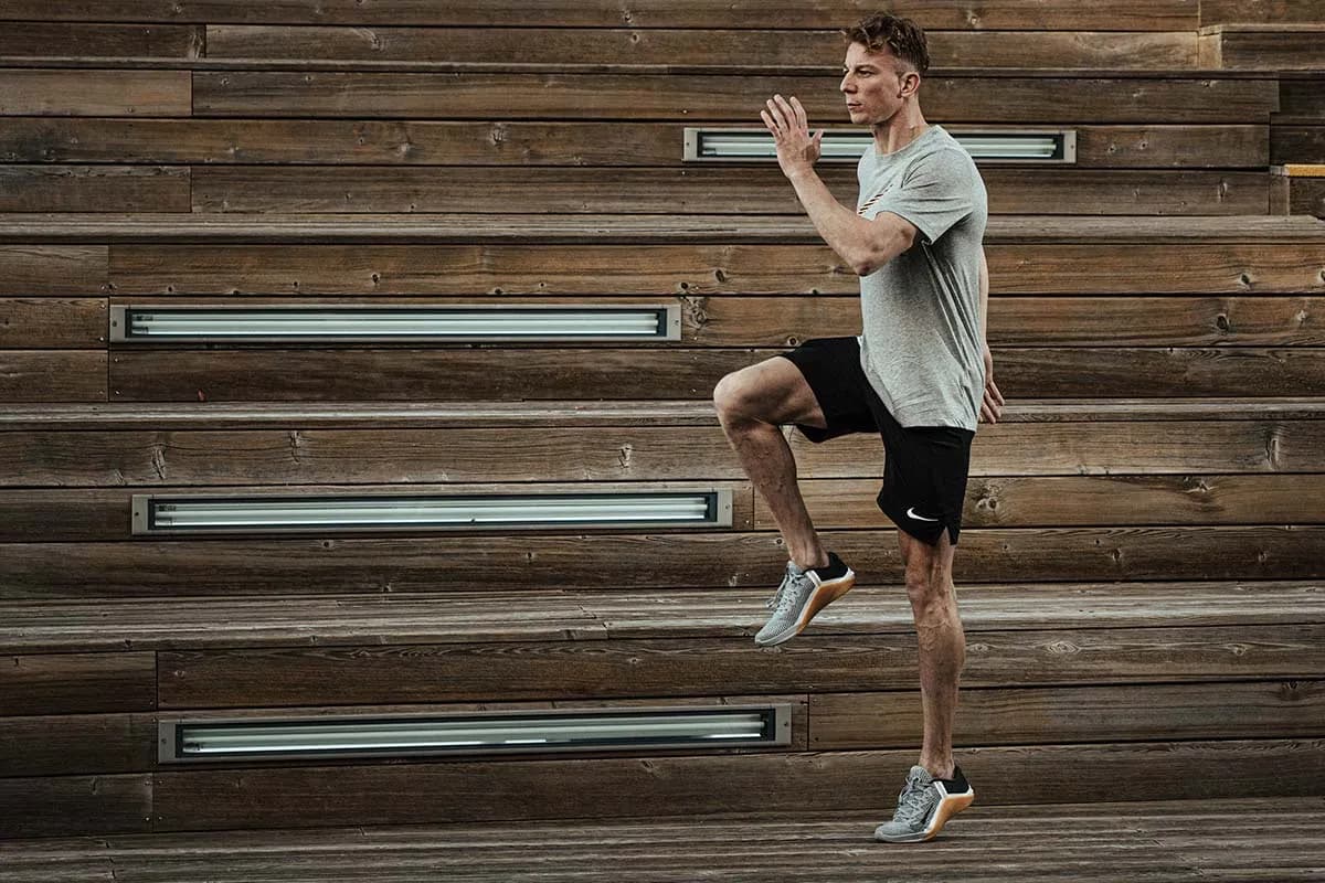 Trening HIIT co to? Poznaj skuteczne metody na szybką formę